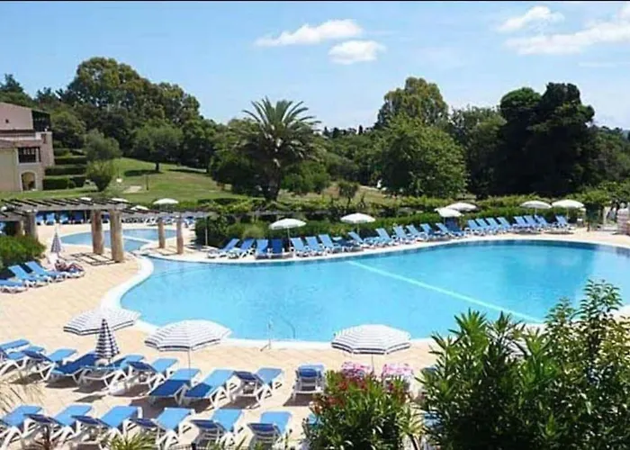 Appt Golfe De Saint-Tropez Proche De La Mer Climatise